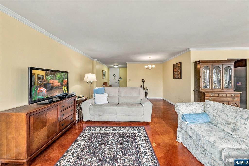 200 Winston Drive L14