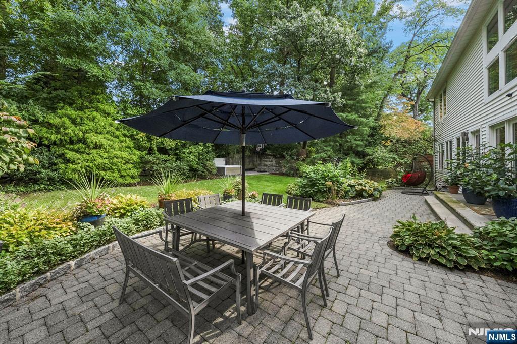 533 Ridgeland Terrace