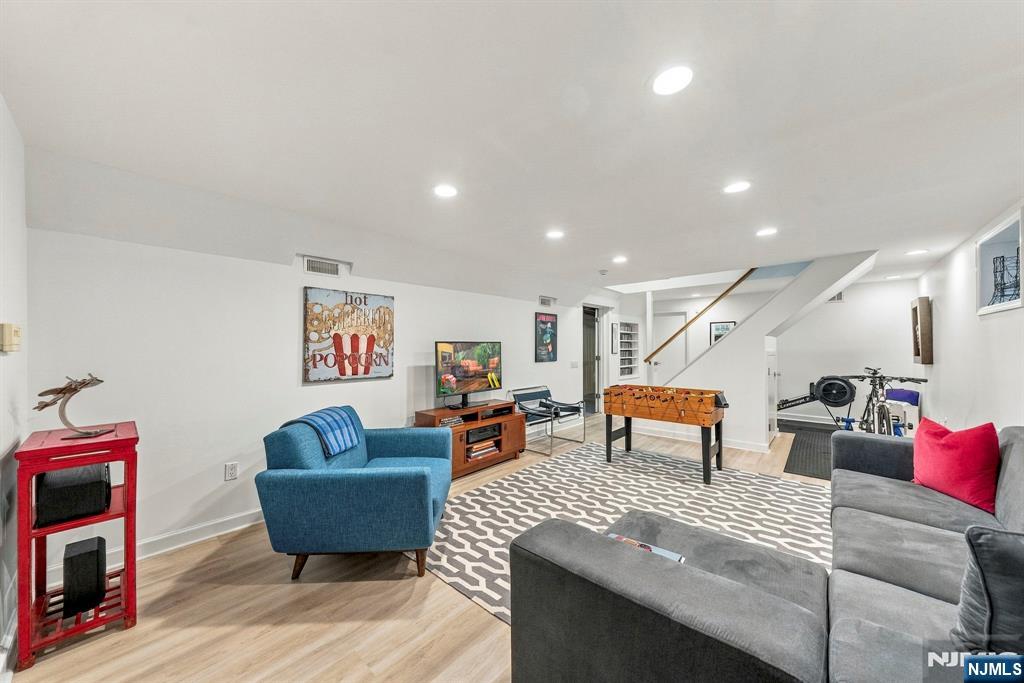 533 Ridgeland Terrace