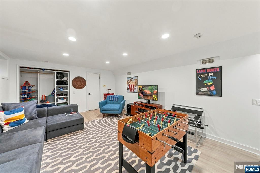533 Ridgeland Terrace