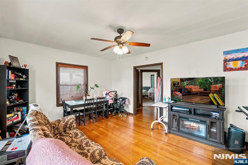 44 Vanderbeck Place