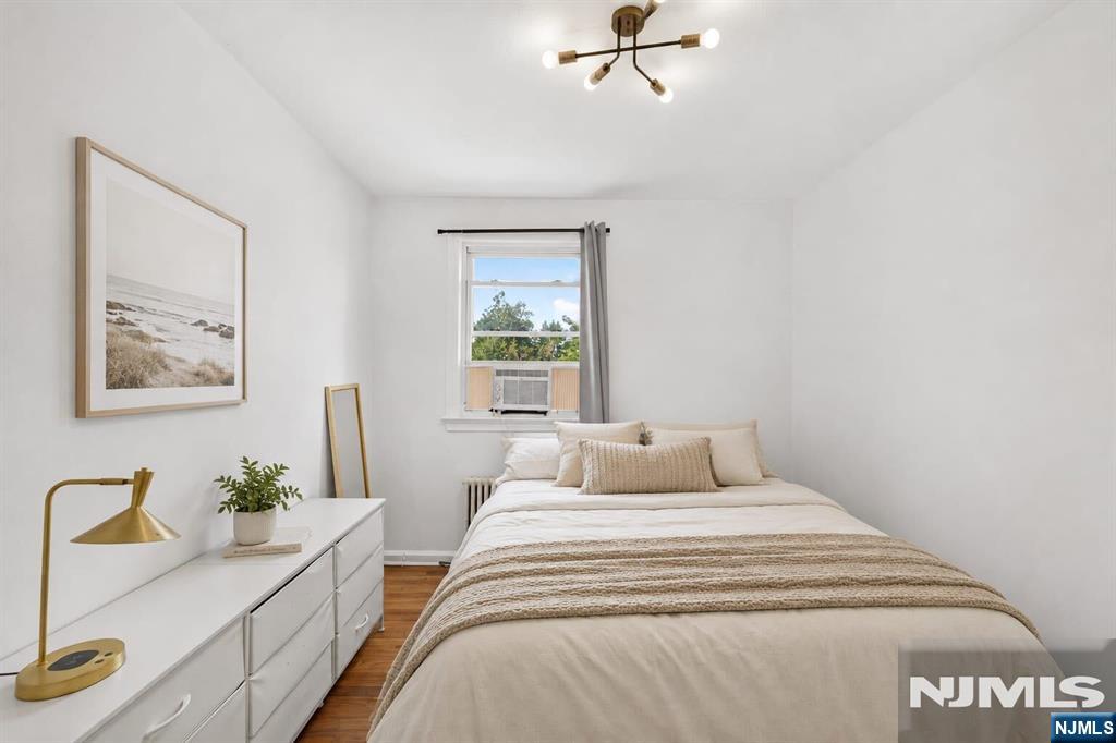 140 W Englewood Avenue #5B