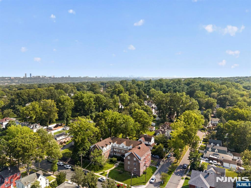 140 W Englewood Avenue #5B
