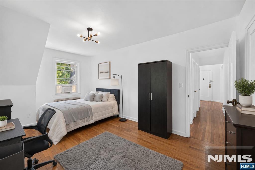 140 W Englewood Avenue #5B