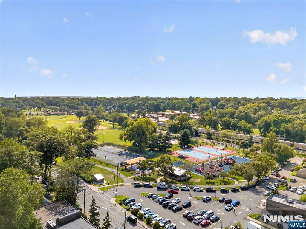 140 W Englewood Avenue #5B
