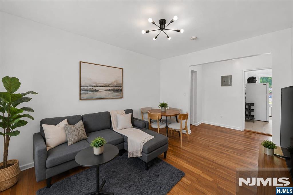 140 W Englewood Avenue #5B