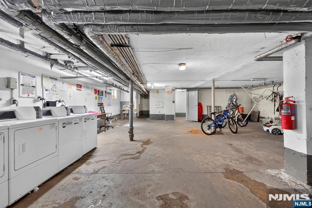 140 W Englewood Avenue #5B