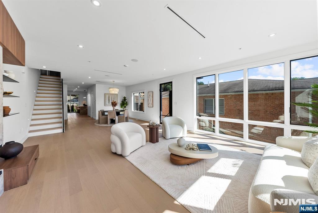 25 Leary Lane