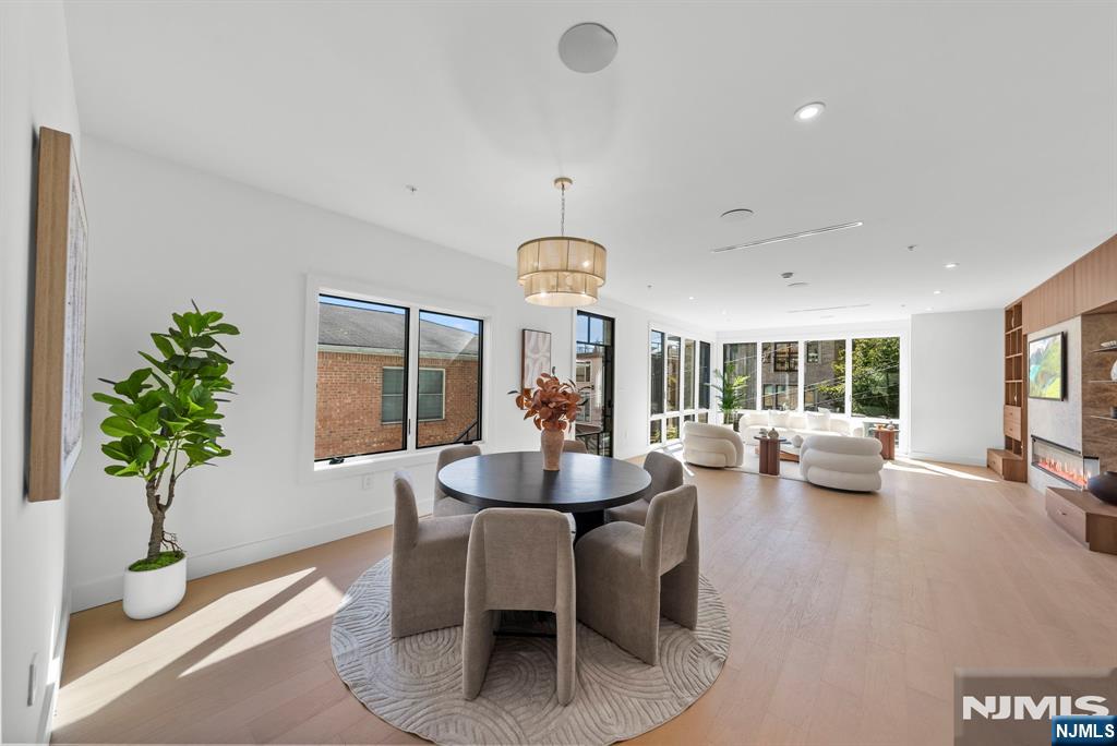 25 Leary Lane
