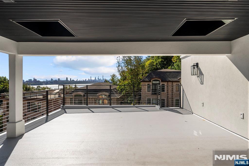 25 Leary Lane