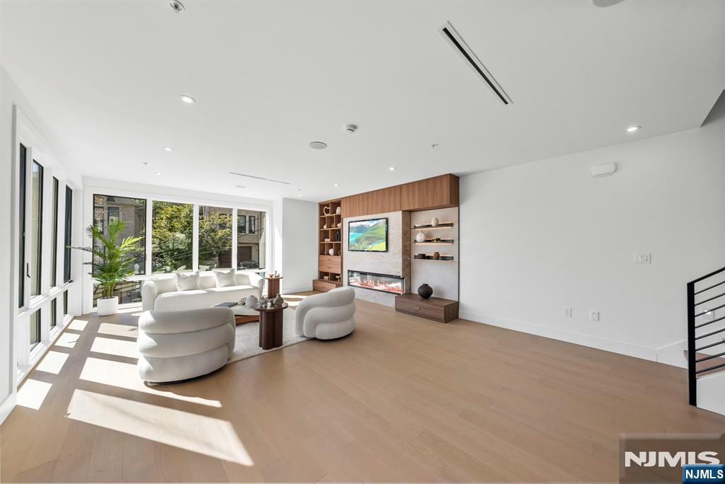 25 Leary Lane