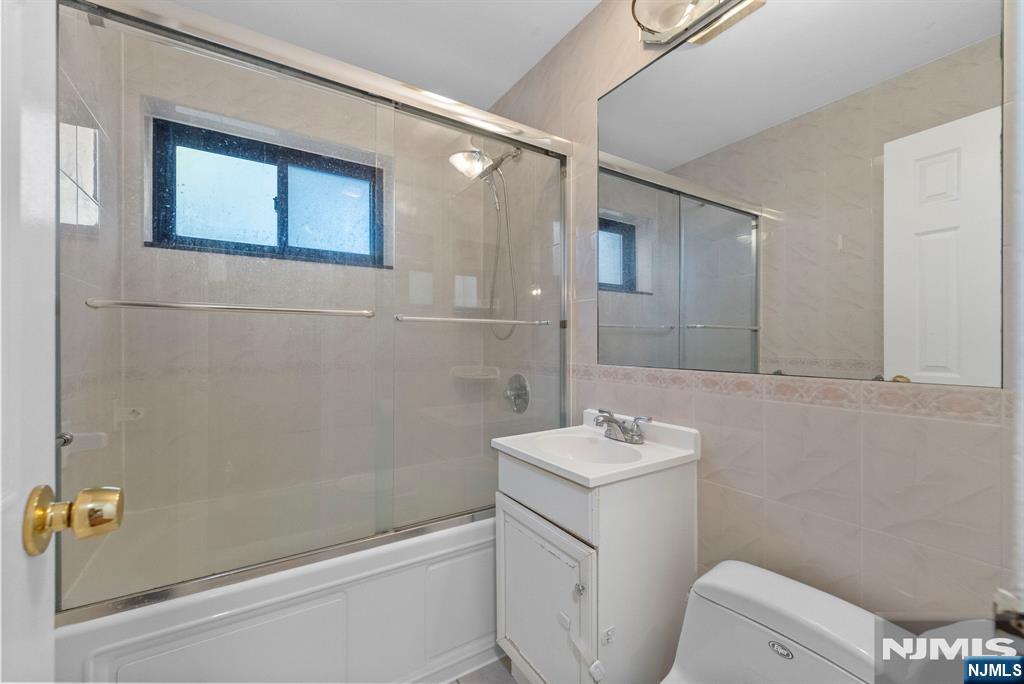3031 Edwin Avenue 1C