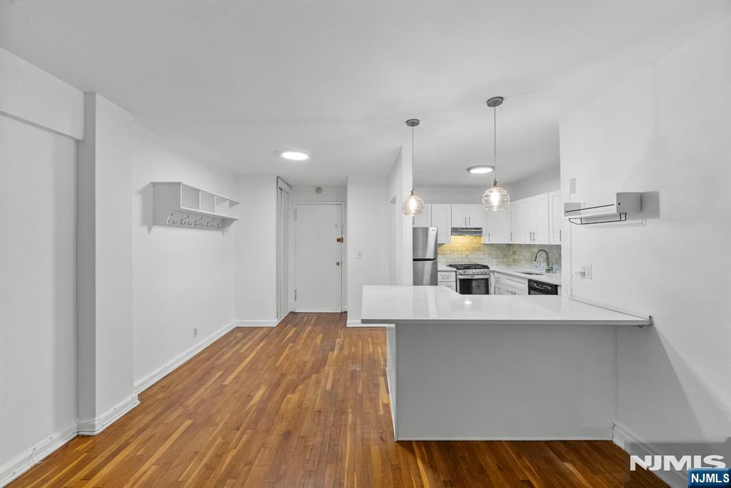 3031 Edwin Avenue 1C