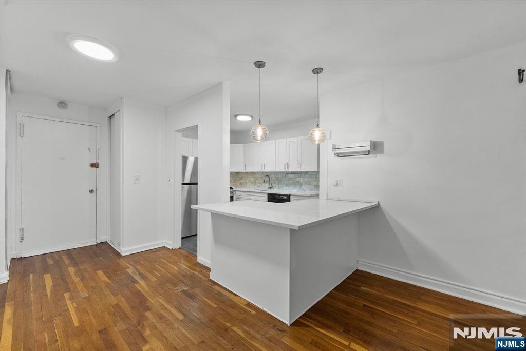 3031 Edwin Avenue 1C
