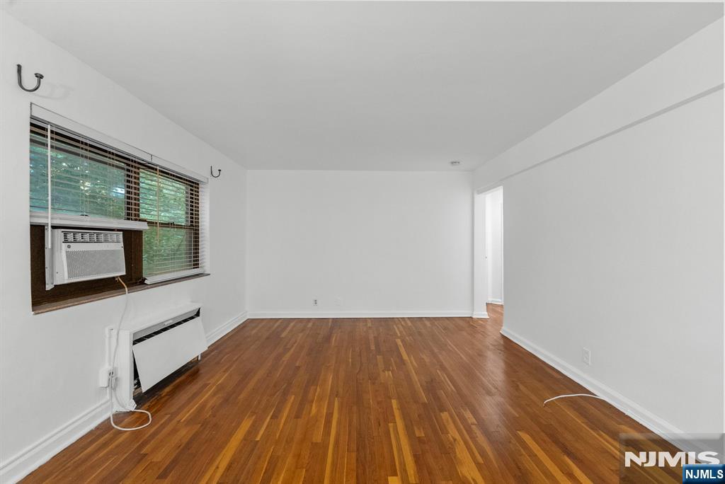 3031 Edwin Avenue 1C