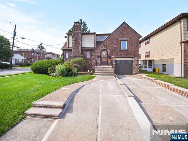 490 Ridgefield Terrace