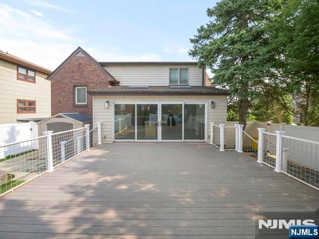 490 Ridgefield Terrace