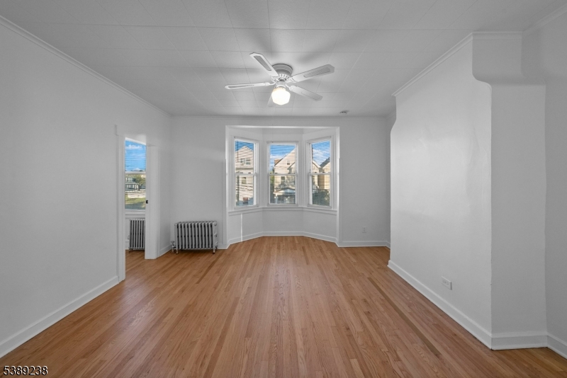 42 Lawrence St 2