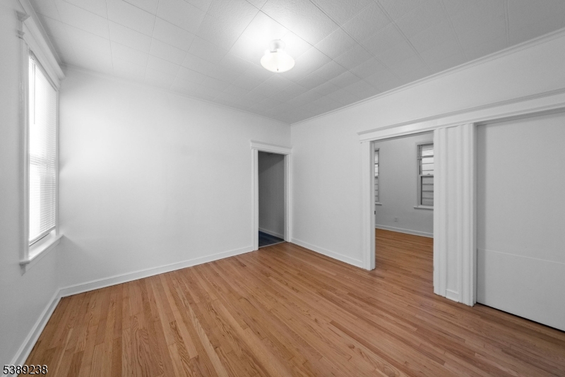 42 Lawrence St 2