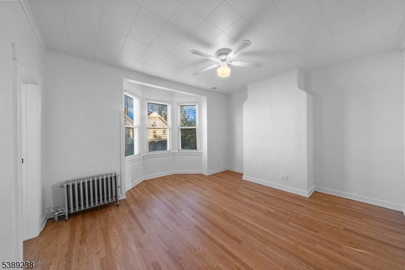 42 Lawrence St 2