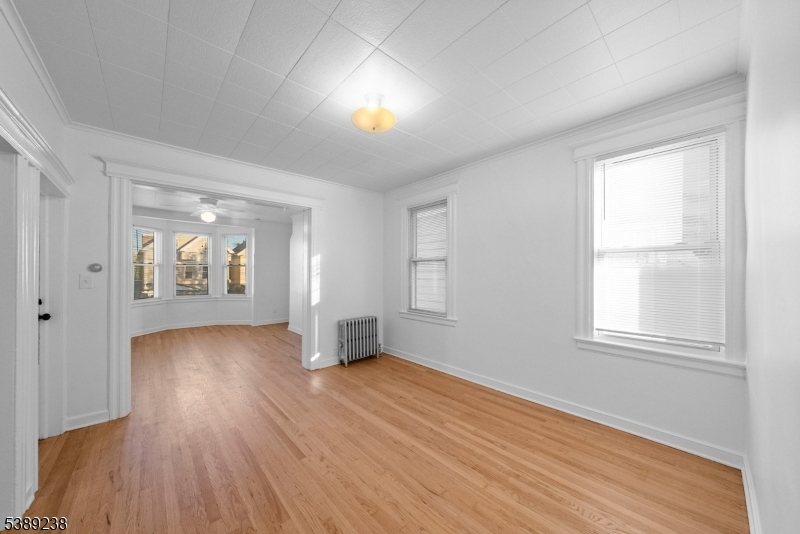 42 Lawrence St 2
