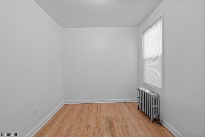 42 Lawrence St 2