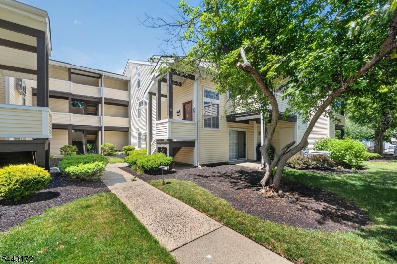 121 Country Club-10 10