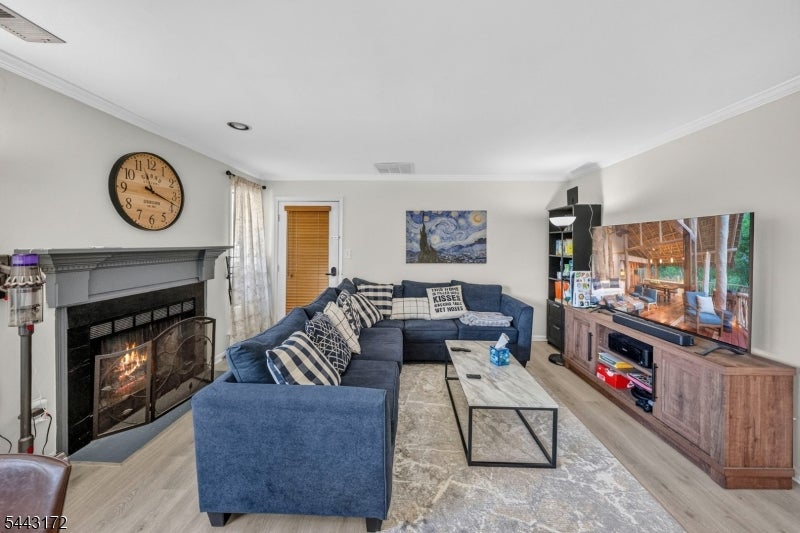 121 Country Club-10 10