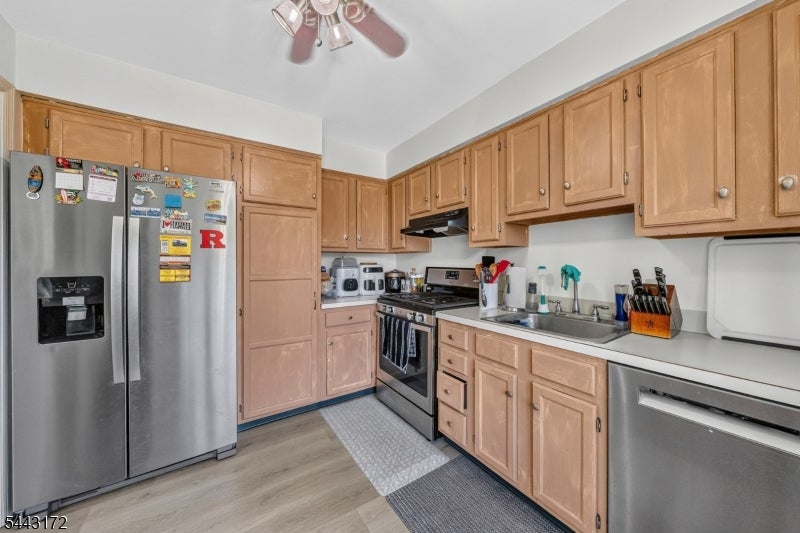 121 Country Club-10 10