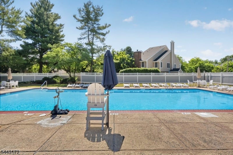 121 Country Club-10 10