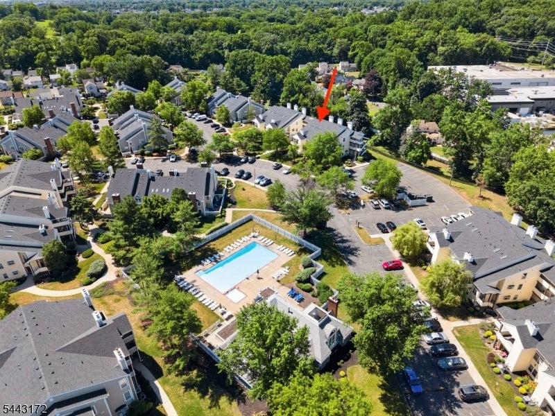 121 Country Club-10 10