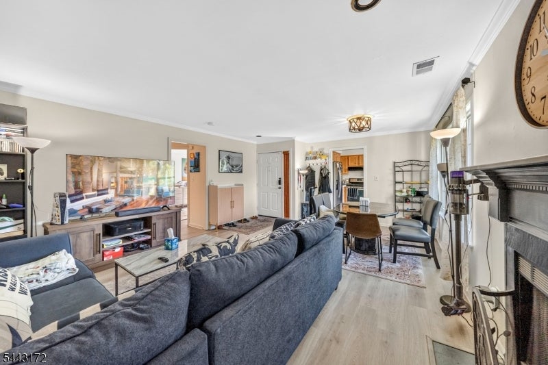 121 Country Club-10 10