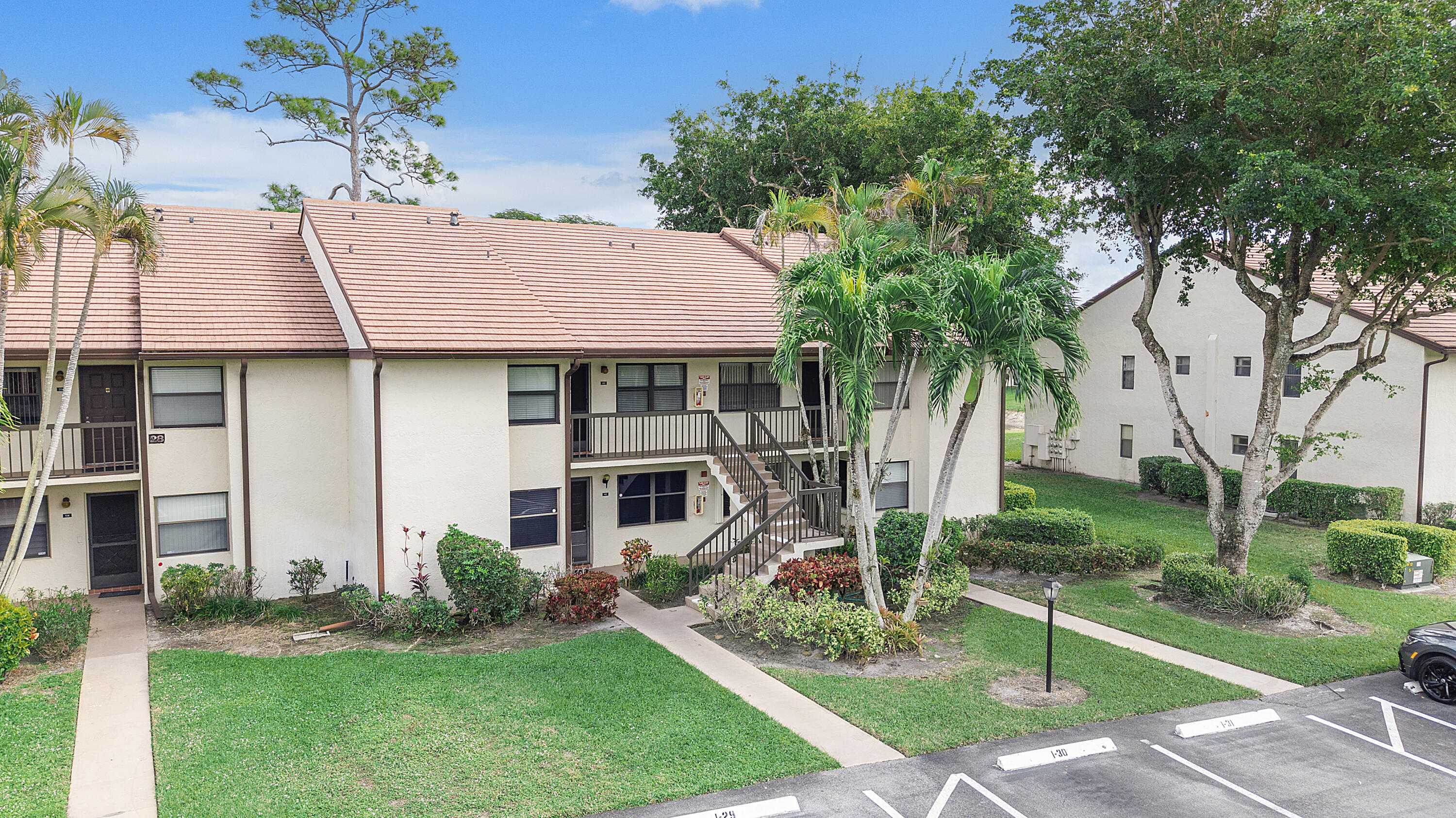 4900 Lucerne Lakes Boulevard W 206