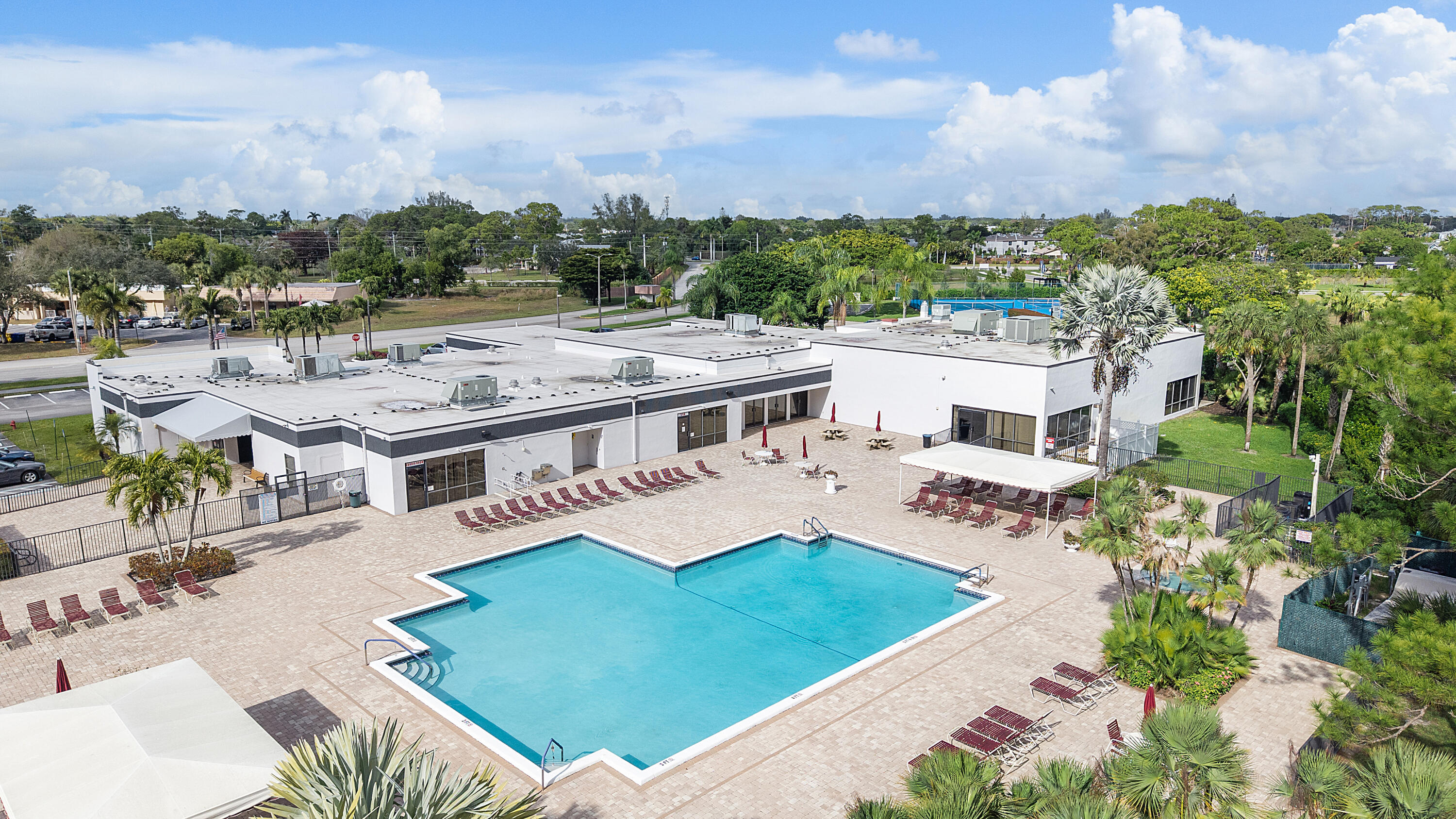 4900 Lucerne Lakes Boulevard W 206