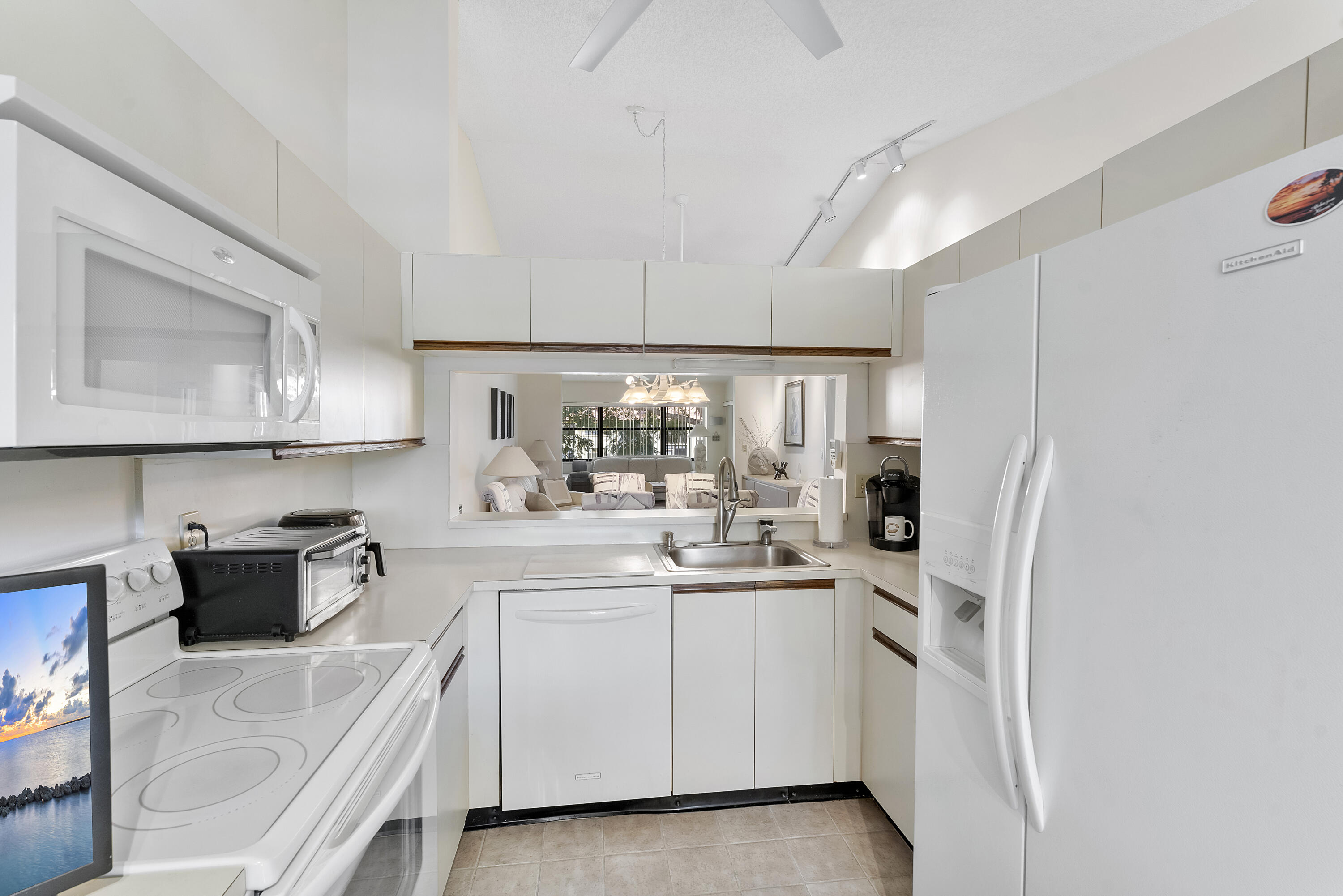 4900 Lucerne Lakes Boulevard W 206