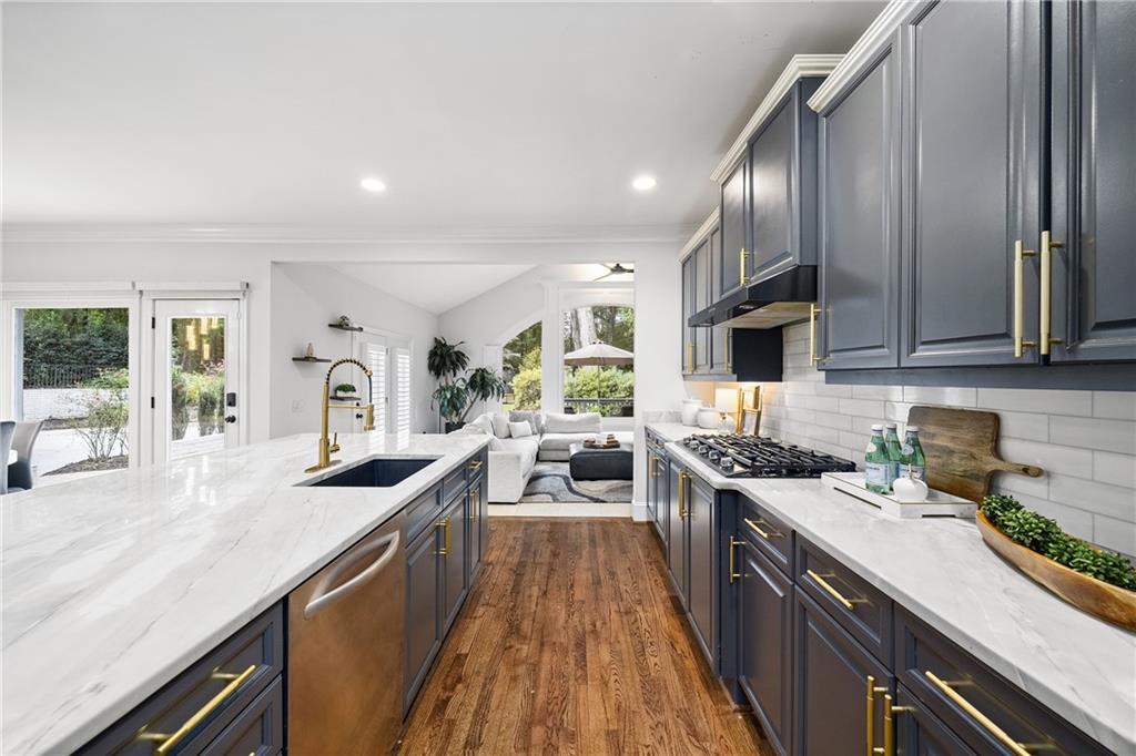 722 Brookshade Parkway