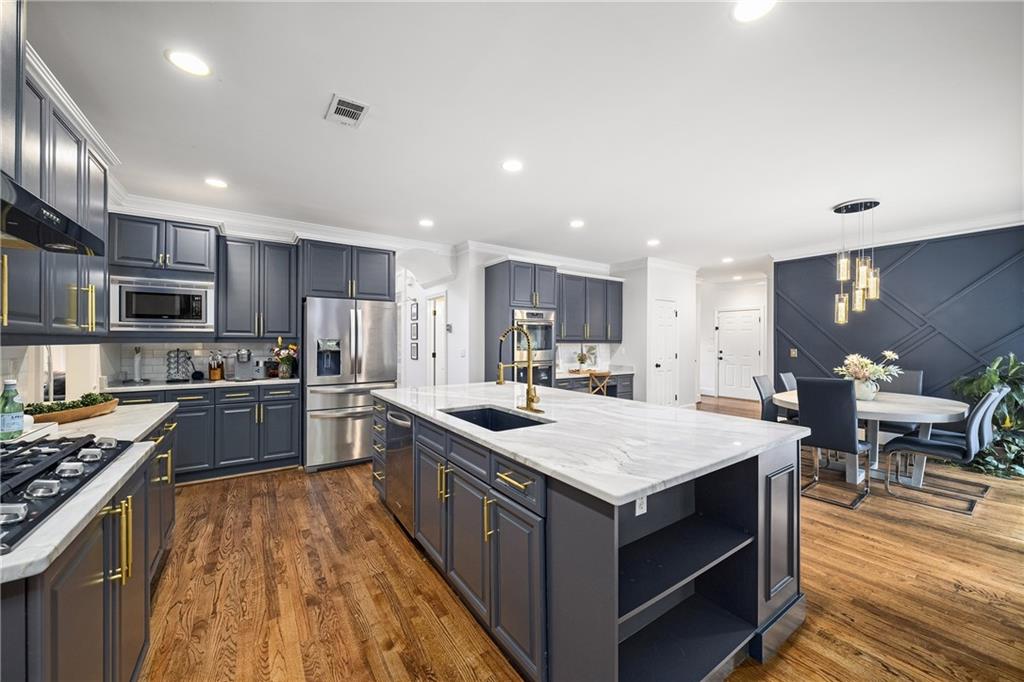 722 Brookshade Parkway