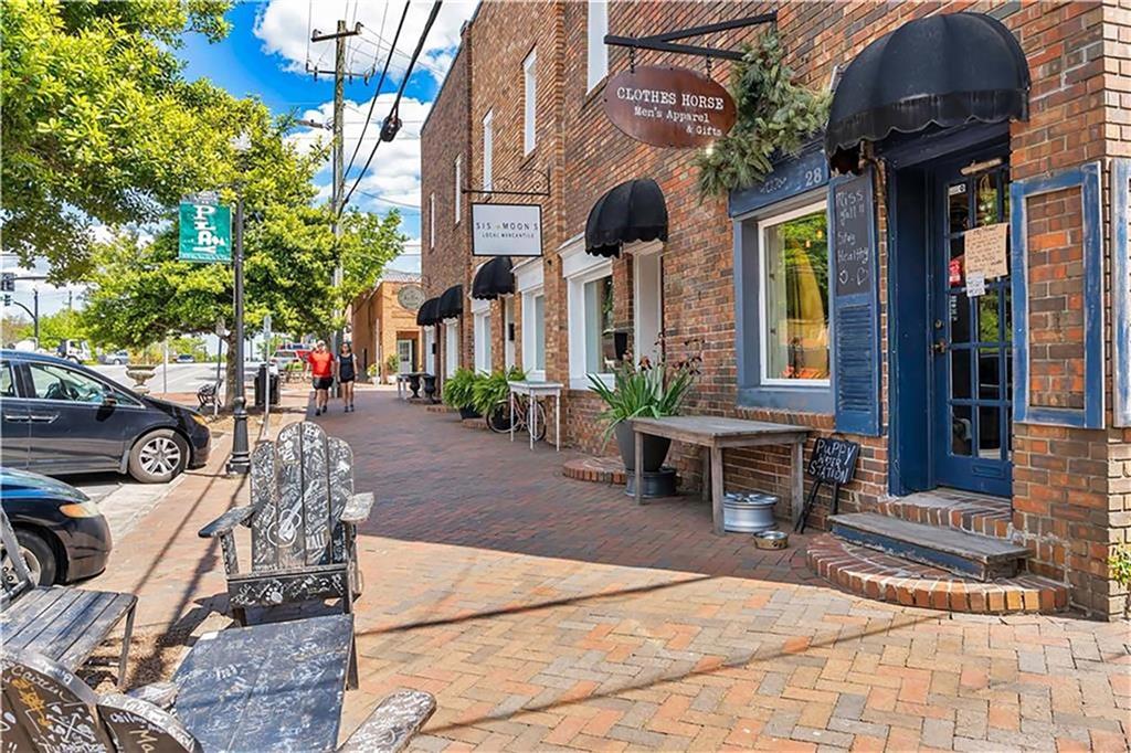 722 Brookshade Parkway