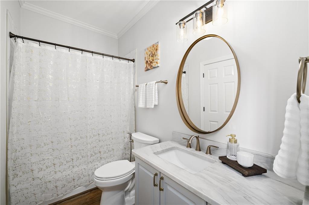 722 Brookshade Parkway