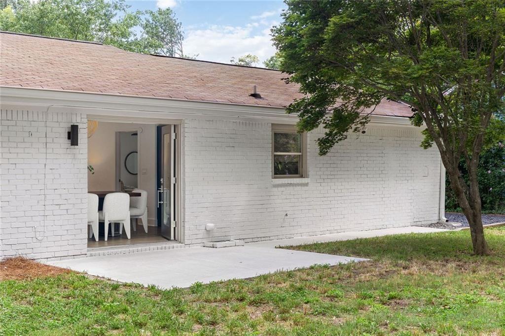 317 Crestview Circle