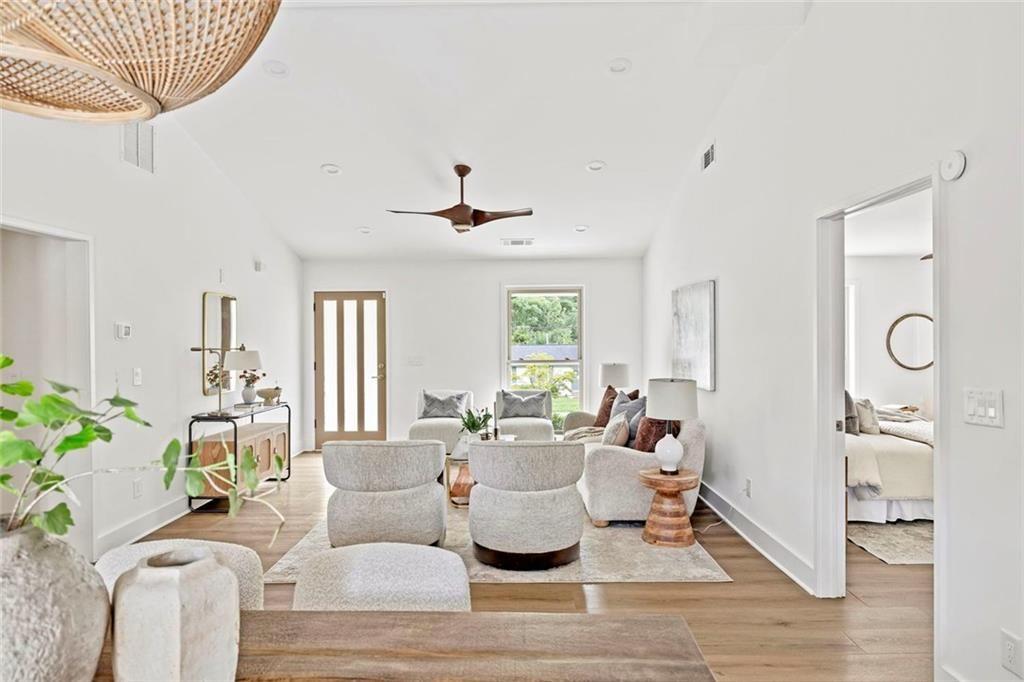 317 Crestview Circle