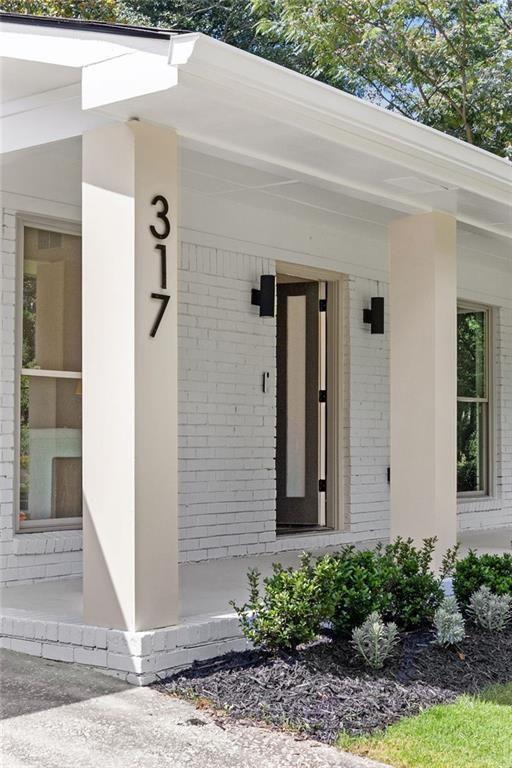 317 Crestview Circle