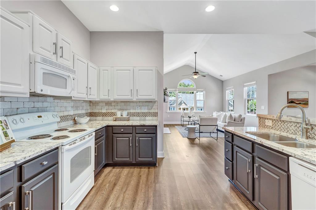 2694 Grapevine Circle