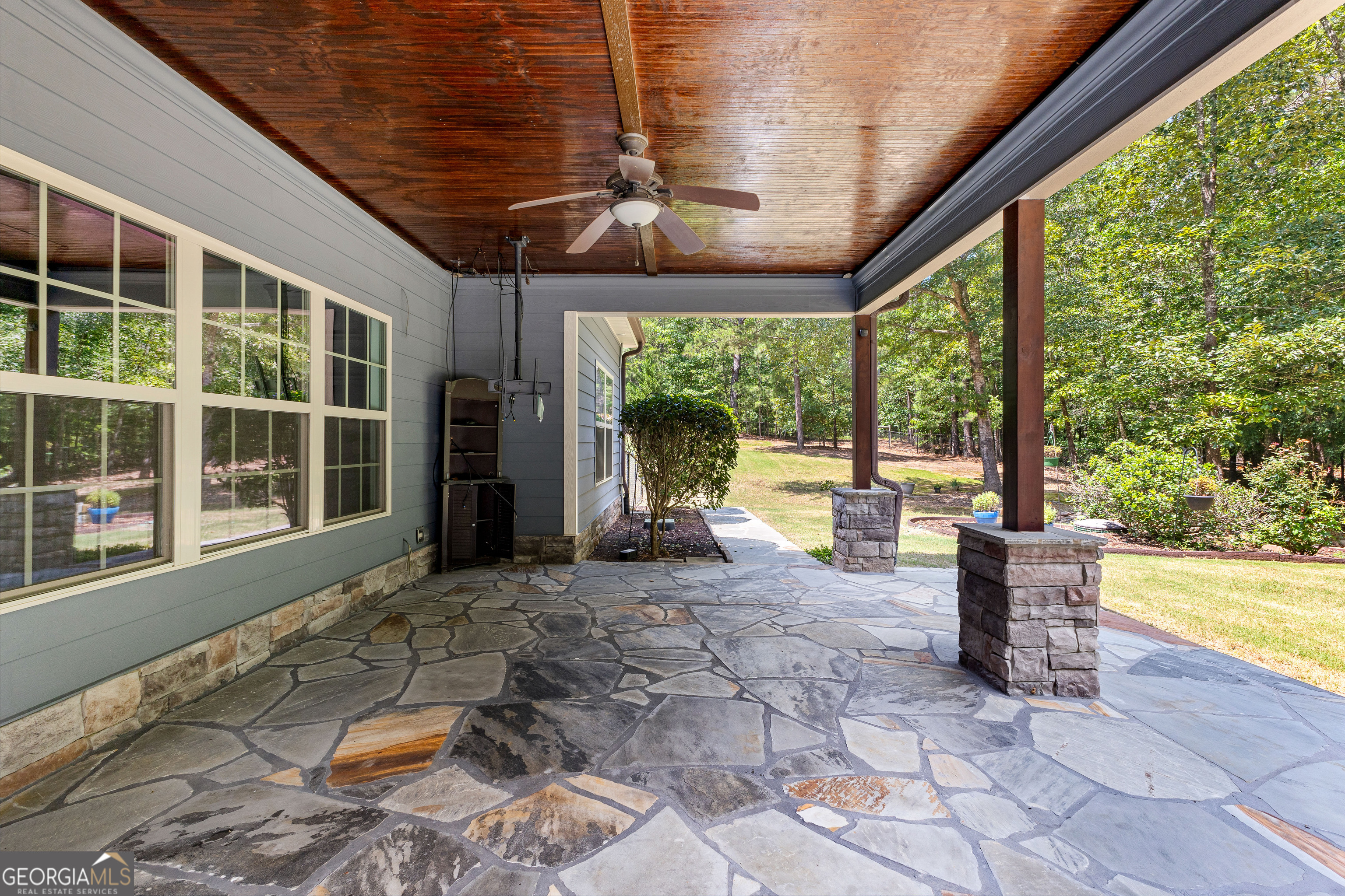 1885 Bradbury Road
