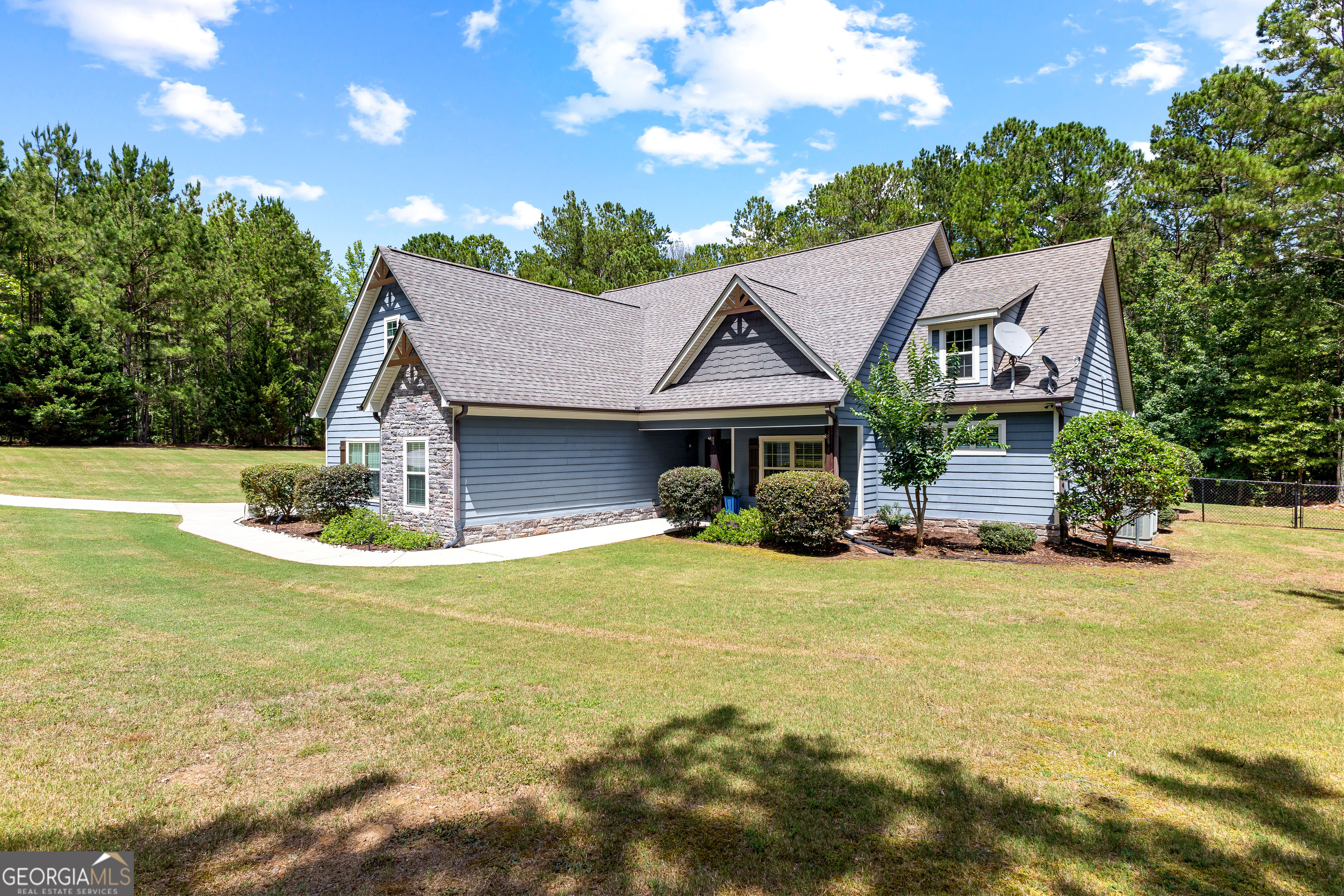 1885 Bradbury Road