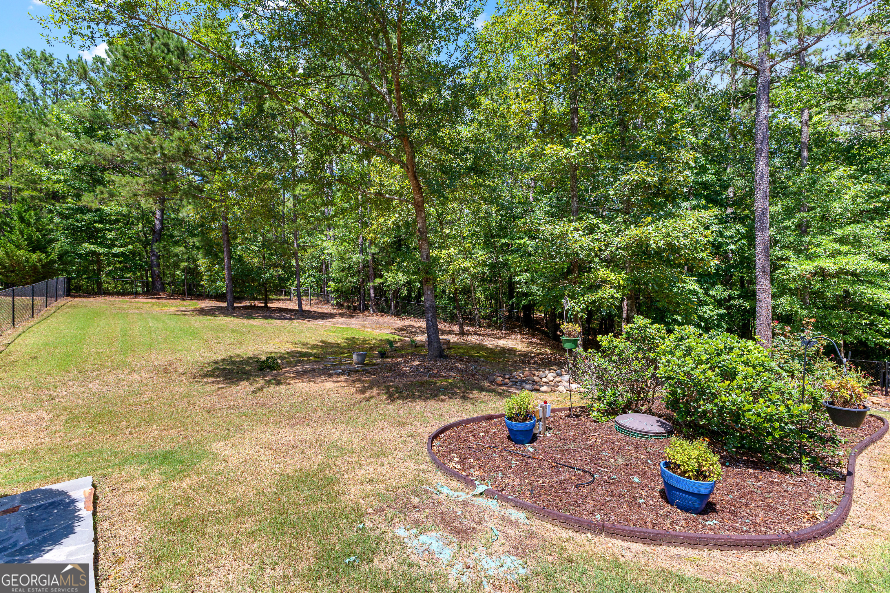 1885 Bradbury Road
