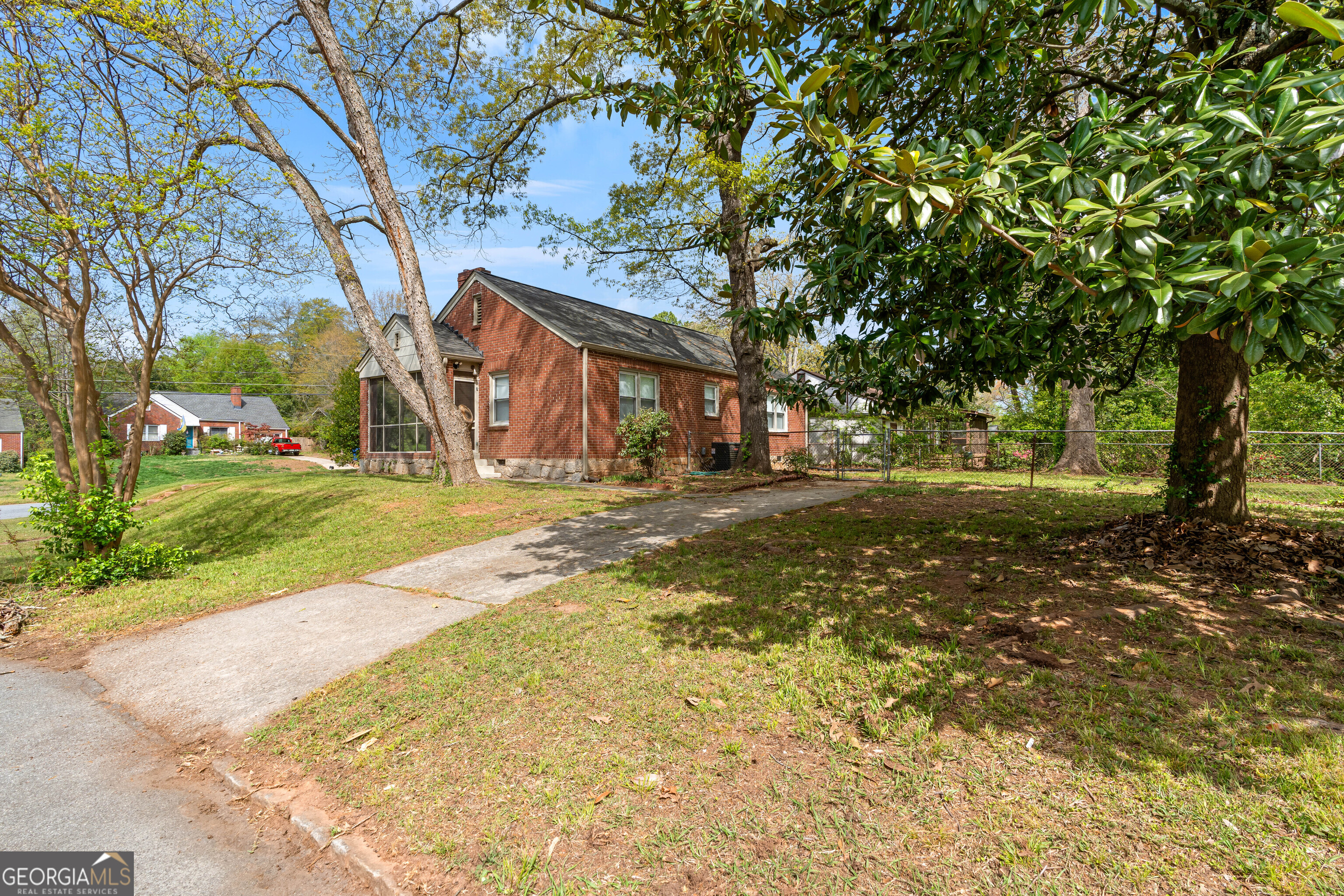 1610 Brewer Boulevard SW