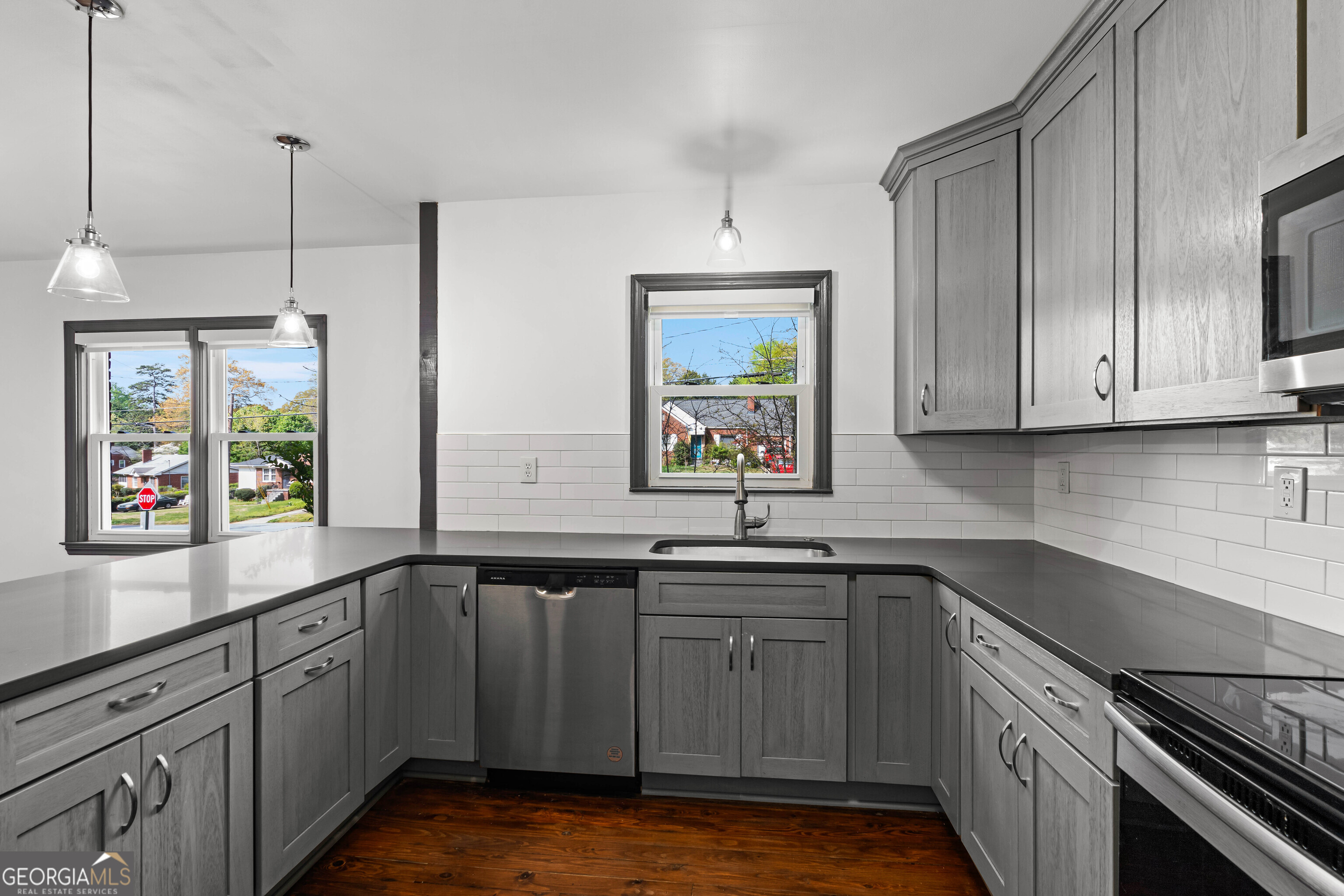 1610 Brewer Boulevard SW