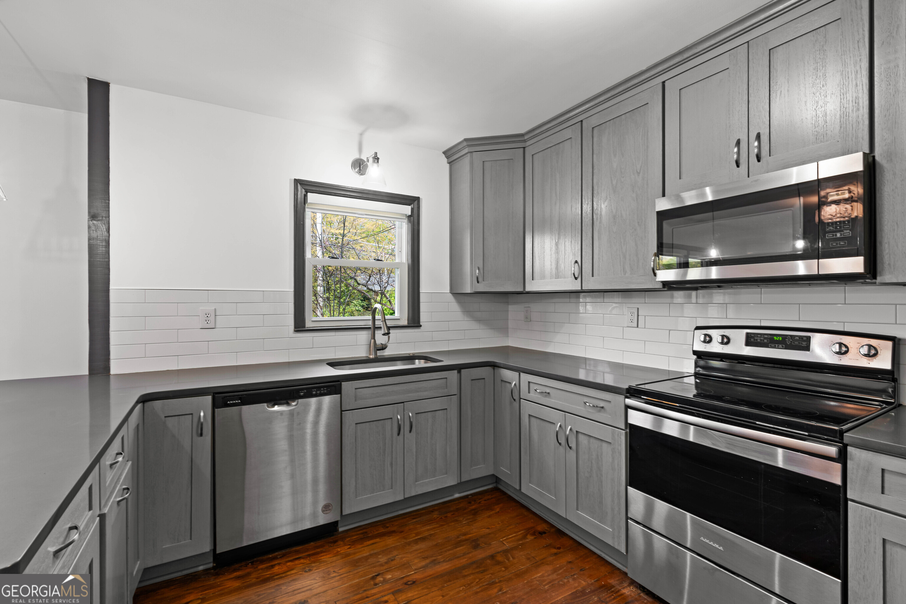 1610 Brewer Boulevard SW