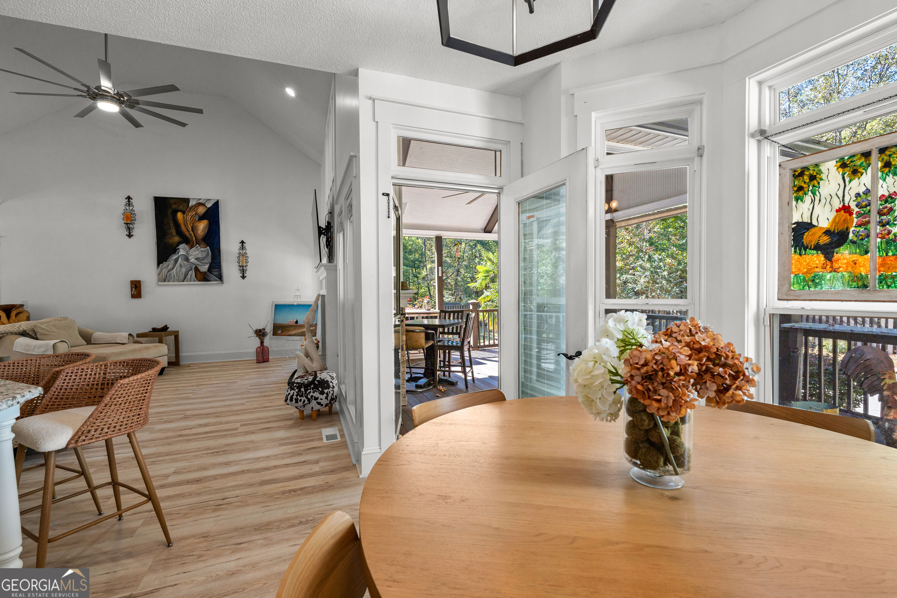37 Forest Point